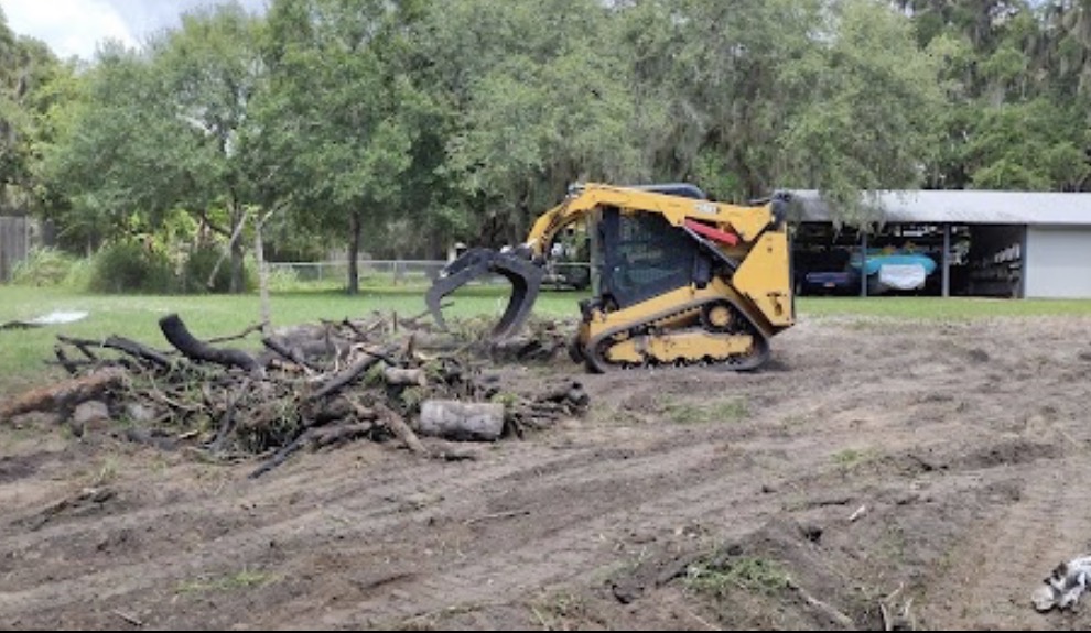Experienced Tree Service tree-debris equipment